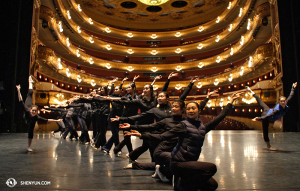 Tuż przed przedstawieniem w Barcelonie w Teatrze Wielkim del Liceu. (fot. kinooperatorka Annie Li)
