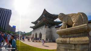 Shen Yun miało wystąpić w tym tygodniu w  Seoulu (Korea Pd), niestety pojawił się problem ze salą w KBS i ostatecznie z powodu nacisków ze strony chińskiej ambasady przedstawienia zostały odwołane.