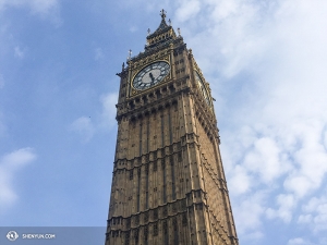W kraju macierzystym Bena Chena kinooperatorka Annie Li podziwiała innego Wielkiego Bena (Big Ben).