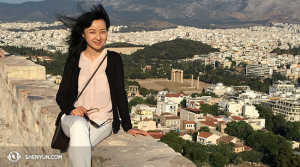 Konferancjerka Julie Xu nigdy nie miała okazji być w Grecji, więc postanowiła spędzić wakacje w Atenach.