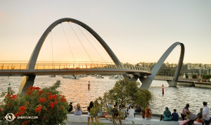 Spokojny zachód słońca w Perth, Australia. (fot. tancerz Andrew Fung)